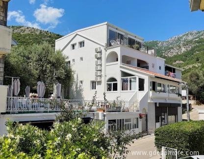 "Duboko plavetnilo/Le Grand Bleu" Apartmani  Bečići , privatni smeštaj u mestu Bečići, Crna Gora - 289561296_375039924615988_7126155285918287709_n